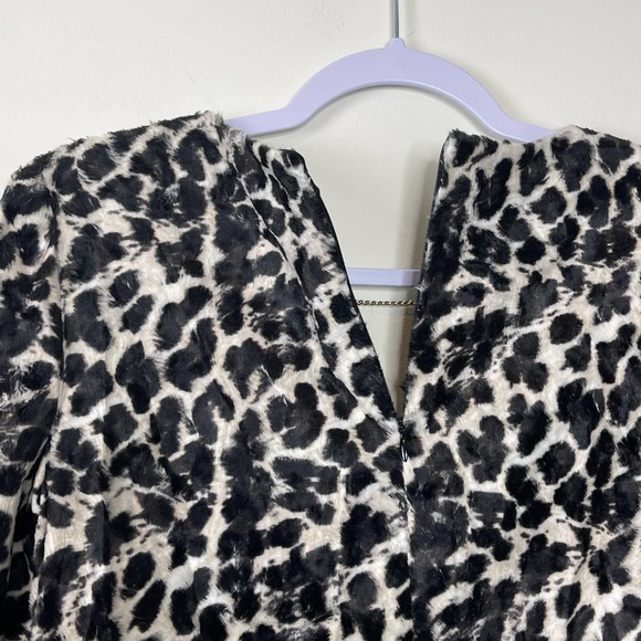 Trina Turk Animal Print Faux Fur 3/4 Sleeve Serpentine Top NWT Size XS - Picture 6 of 9